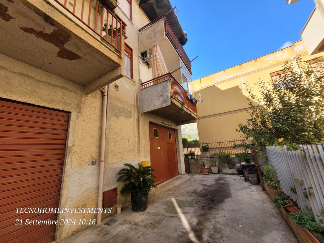 Apartment Renovated, 1° Floor, Old Town (Carini)